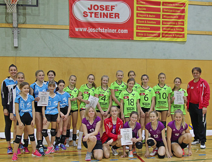 Gruppenfoto aller Spielerinnen beim U15 Turnier in Purgstall.
